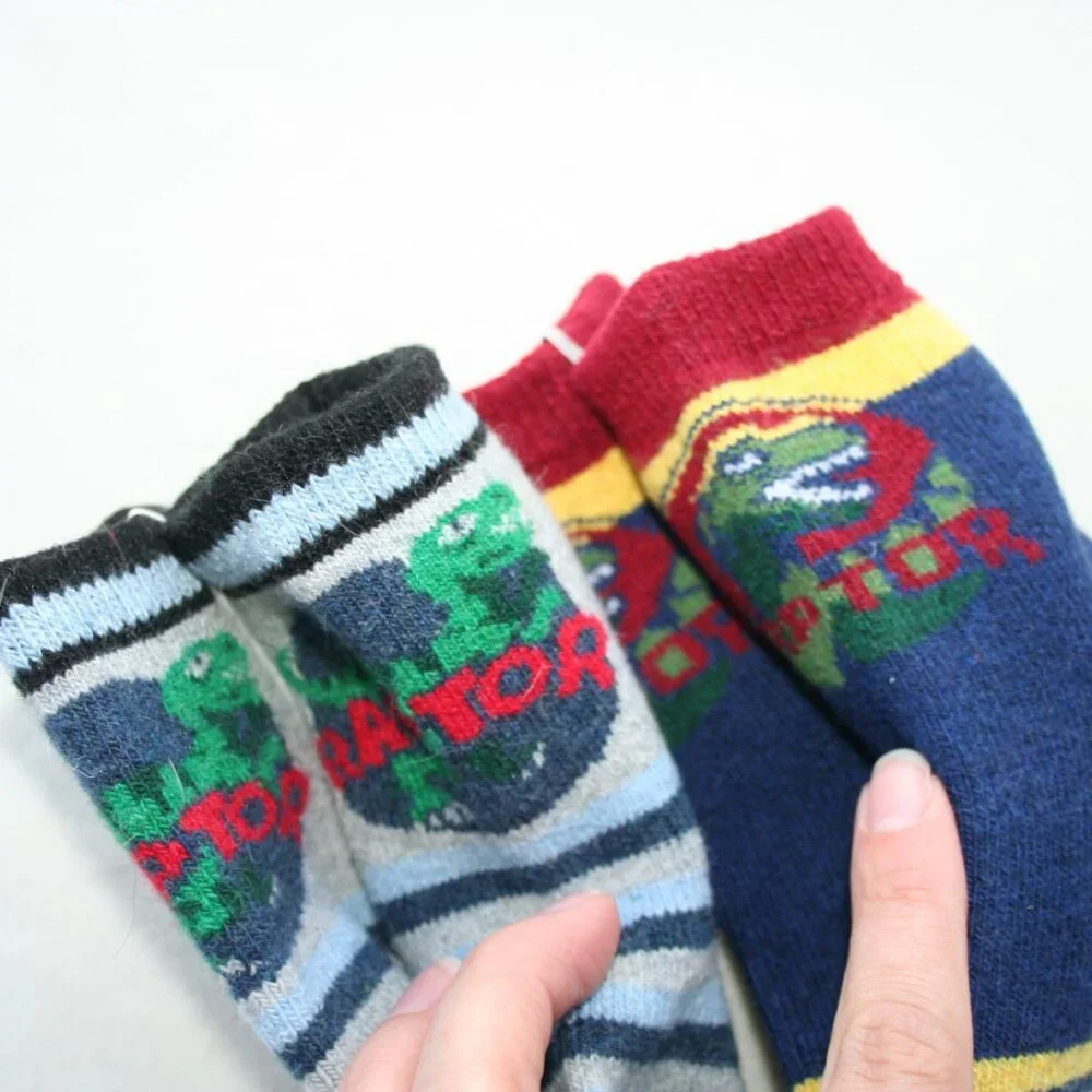 DINO SOCKS 2 PAIRS CUSHY KID BOY 3-4 YRS WARM WINTER LAYERS appx sz 9 - 11 shoe